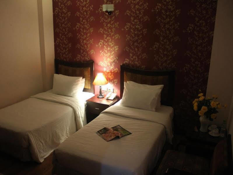 Cristina Center Hotel & Spa Ханой Екстериор снимка